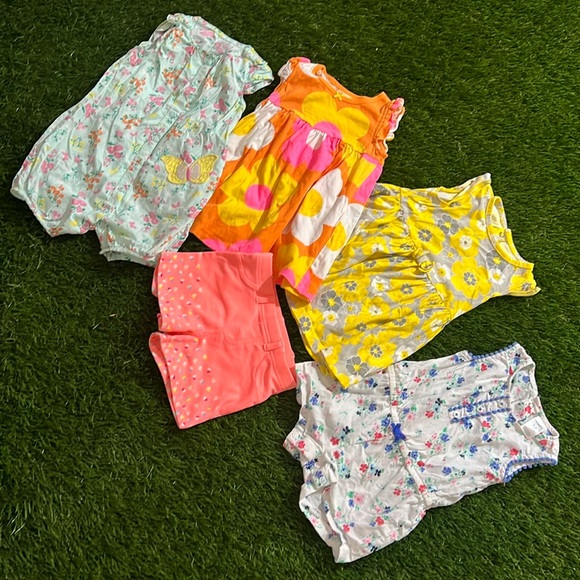 Carters / Childs Of Mine Infant Summer Lot - 2 Dresses, 2 Rompers, 1 shorts - Picture 1 of 12